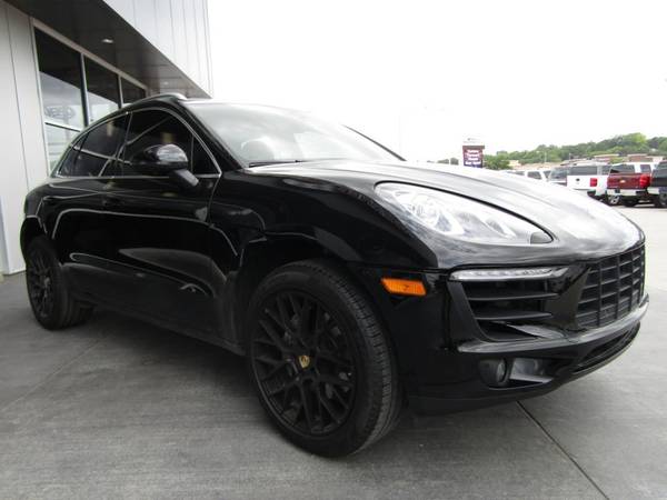 2018 *Porsche* *Macan* *S* Jet Black Metallic for sale in Omaha, NE – photo 7