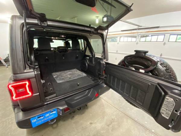 2020 Jeep Wrangler Unlimited Sahara 4x4 4dr SUV - cars & trucks - by... for sale in Eldridge, IA – photo 15
