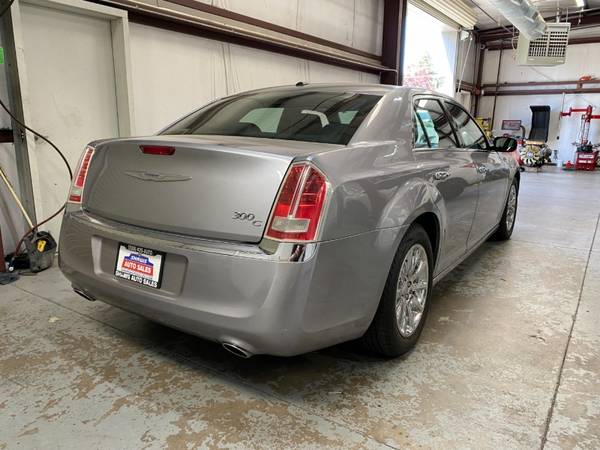 2013 Chrysler 300 4dr Sdn 300C RWD - - by dealer for sale in Madera, CA – photo 3