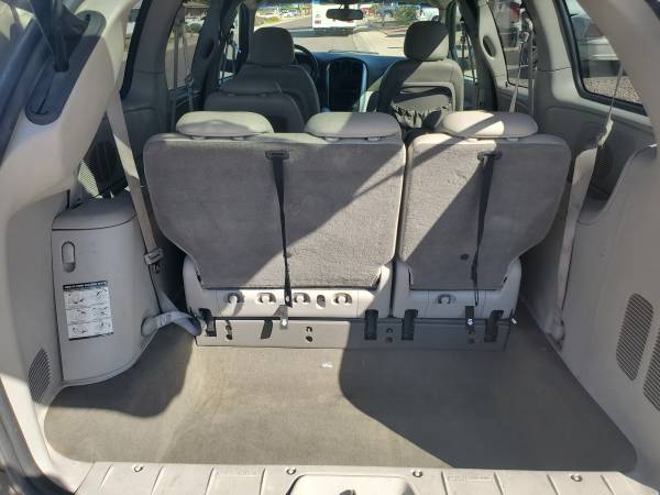 2006 Chrysler town an country stow n go limited 137k miles for sale in Glendale, AZ – photo 10