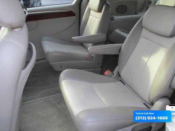 2006 Chrysler Town and Country RS P (Premium) Touring - BEST CASH... for sale in Detroit, MI – photo 4