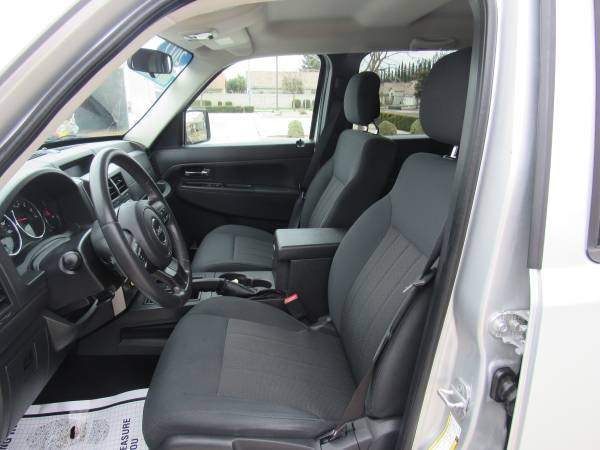 2012 JEEP LIBERTY SUV 2WD ONLY 46K MILES - - by for sale in Oakdale, CA – photo 13