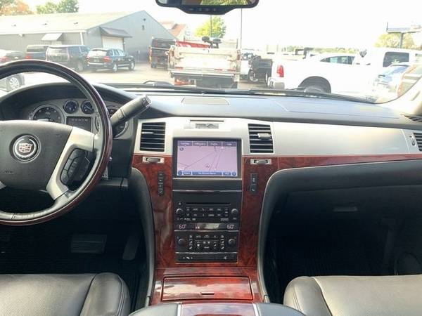 2013 Cadillac Escalade Premium AWD Navi Tv/DVD Sunroof Cln Carfax We F for sale in Canton, WV – photo 13