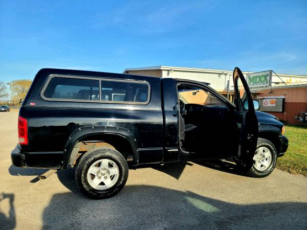 2005 Dodge Ram SLT 4x4 - cars & trucks - by dealer - vehicle... for sale in Neenah, WI – photo 8