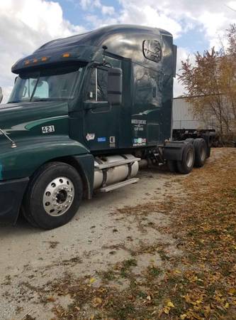 Semi truck for sale - cars & trucks - by owner - vehicle automotive... for sale in River Grove, IL – photo 9