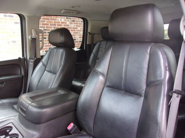 2011 Chevy Suburban LT Seats-8 4x4, 121k Miles, Silver/Black, Nice!... for sale in Franklin, VT – photo 9