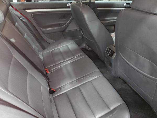 2008 Volkswagen Jetta Sedan SE- Loasded- leather-Moonroof-Clean!! -... for sale in Madison, WI – photo 7