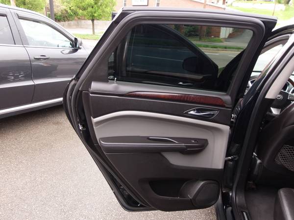 2011 Cadillac SRX Luxury AWD - - by dealer - vehicle for sale in Roanoke, VA – photo 13