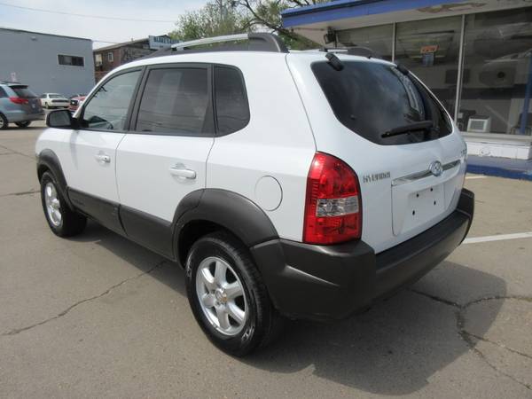 2005 Hyundai Tuscon SUV - Automatic/Wheels/1 Owner/Low Miles - 78K! for sale in Des Moines, IA – photo 8