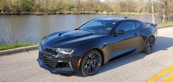 2018 Chevy ZL1 Camaro Tastefully Modded One Owner Low Miles - cars & for sale in Mishawaka, IL – photo 3