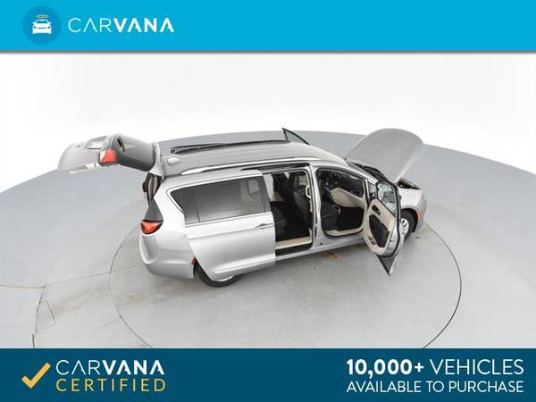 2018 Chrysler Pacifica Touring L Minivan 4D mini-van SILVER - FINANCE for sale in Louisville, KY – photo 14