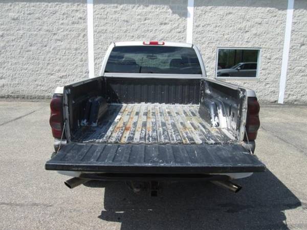 2006 Chevrolet Silverado 1500 Work Truck 4dr Extended Cab 4WD 6.5 ft. for sale in Cambridge, OH – photo 8