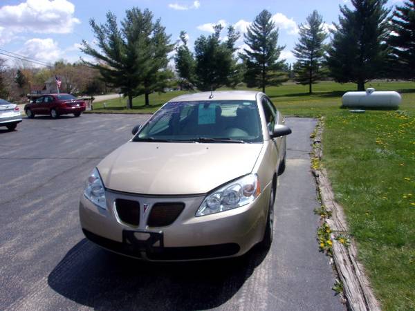 2008 pontiac G-6 4 DR - - by dealer - vehicle for sale in Hortonville, WI – photo 2
