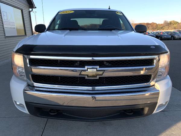 2007 Chevrolet Silverado 1500 4WD Ext Cab 143.5" LT w/2LT - cars &... for sale in Chesaning, MI – photo 2