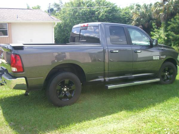 2017 Dodge Ram 1500 Crew Cab - cars & trucks - by owner - vehicle... for sale in Port Charlotte, FL – photo 7