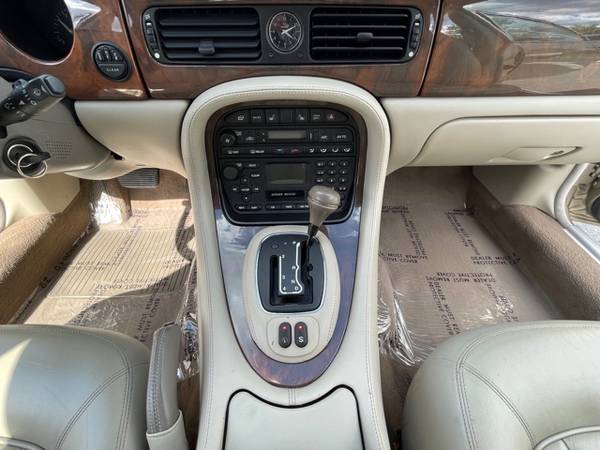 2000 Jaguar XJ8 - - by dealer - vehicle automotive sale for sale in CHANTILLY, District Of Columbia – photo 9