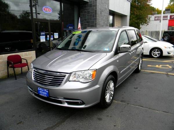 2014 Chrysler Town & Country TOURING-L 30TH ANNIVERSARY 7-PASSENGER... for sale in Plaistow, MA – photo 4