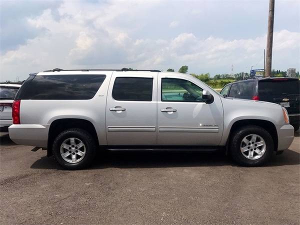 2010 GMC Yukon XL SLT 1500 4x4 Leather 3rd Row V8 We Finance for sale in Canton, OH – photo 5