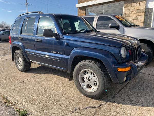 2003 JEEP LIBERTY - cars & trucks - by owner - vehicle automotive sale for sale in saginaw, MI – photo 2