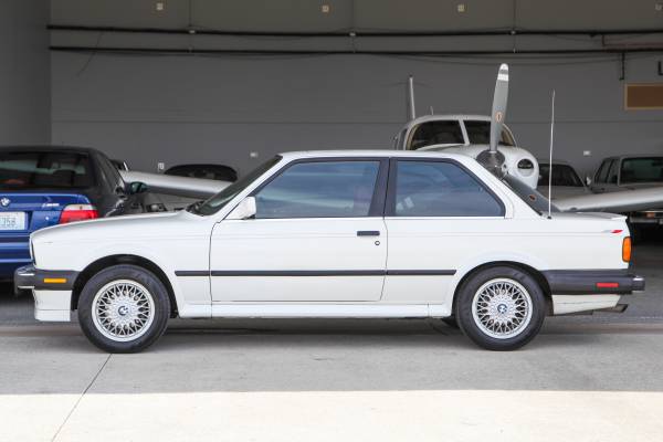 1988 BMW (E30) 325iX Coupe Alpine White/Cardinal Red 5-Speed AWD for sale in Lafayette, CO – photo 2