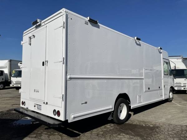 2017 Ford F-59 Commercial Stripped Chassis 20FT Step Van Catering for sale in Fountain Valley, CA – photo 3