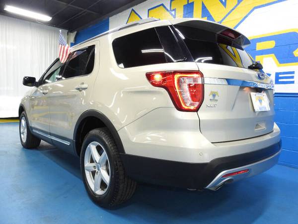 2017 FORD EXPLORER XLT 4WD,PAYMENT STARTING@$288*MONTHLY-STOP BY TODAY for sale in Detroit, MI – photo 3