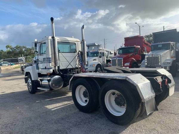2001 Mack CH613 DAYCAB - cars & trucks - by dealer - vehicle... for sale in Fl. Lauderdale, FL – photo 6