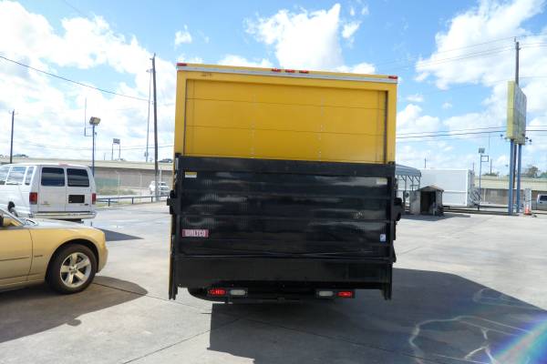 2012 GMC 16FT BOX TRUCK W/LIFTGATE LOW MILES for sale in Houston, TX – photo 3