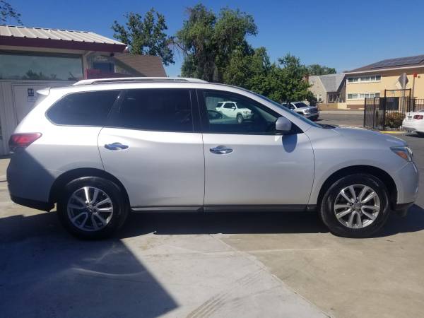 ///2013 Nissan Pathfinder//4x4//Bluetooth//Backup Camera//Must See/// for sale in Marysville, CA – photo 4