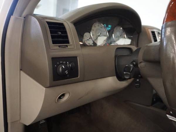 2010 Chrysler 300 C AWD 4dr Sedan for sale in 48433, MI – photo 15