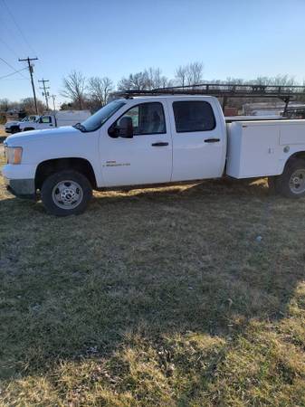 Clean 1 ton dually work truck full egr delete - - by for sale in Salem, MO – photo 2