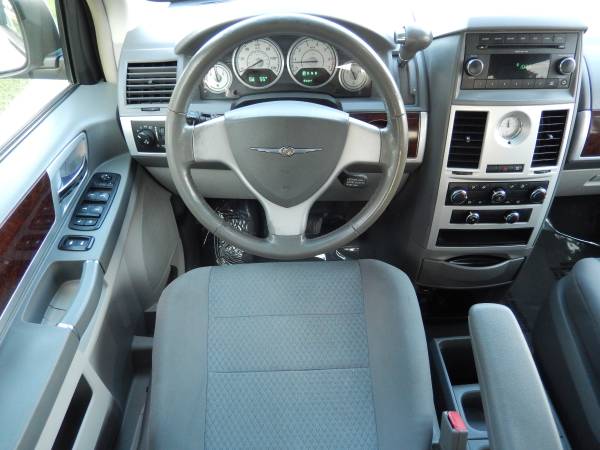 2009 CHRYSLER TOWN AND COUNTRY TOURING 3.8L V6 AUTO MINIVAN!!! for sale in Yakima, WA – photo 20