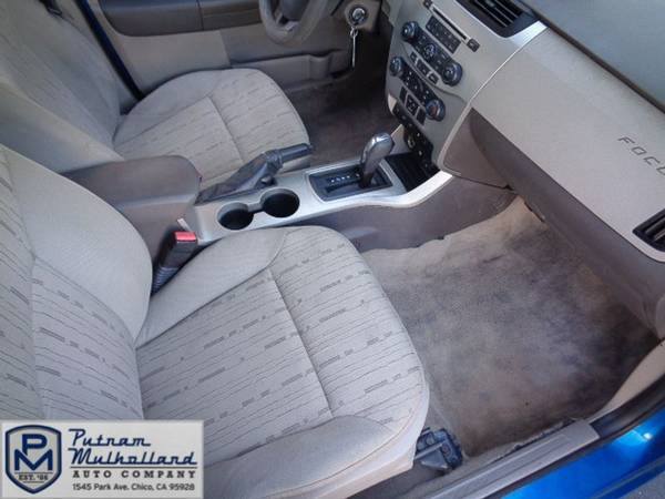 2010 Ford Focus SE - - by dealer - vehicle for sale in Chico, CA – photo 9
