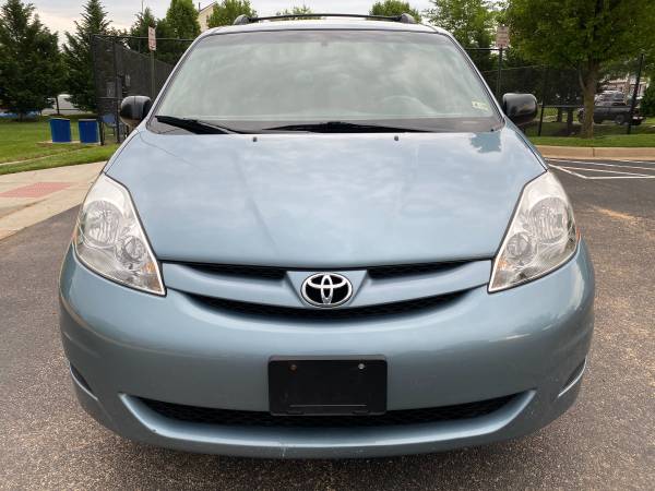 2009 Toyota Sienna LE Excellent Shape Clean Title Clean Record for sale in MANASSAS, District Of Columbia – photo 2