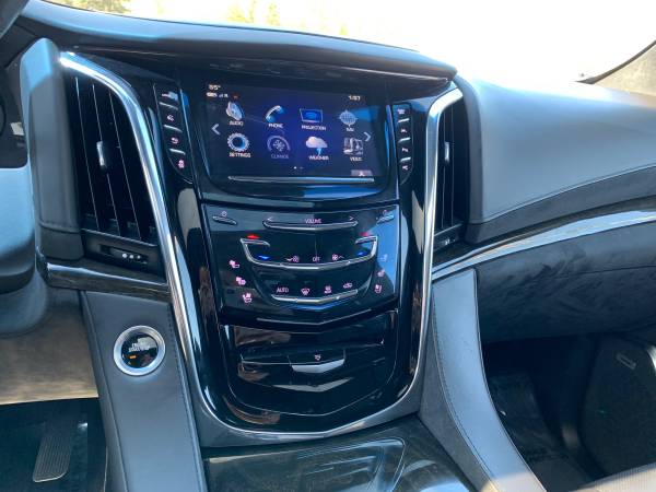 2017 CADILLAC ESCALADE PLATINUM 4X4 4DR SUV - - by for sale in Springfield, IL – photo 18