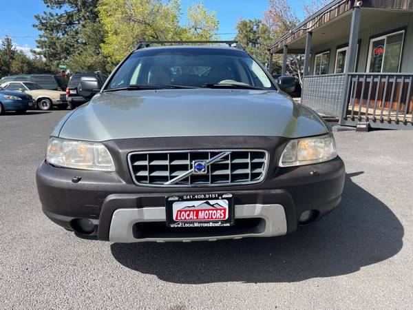 2006 Volvo XC70 CrossCountry 2 5T AWD Wagon Leather Loaded - cars & for sale in Bend, OR – photo 2