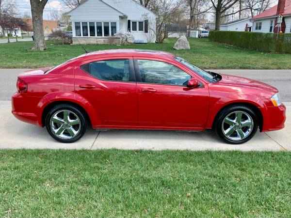 2011 Dodge Avenger LUX - - by dealer - vehicle for sale in Warsaw, IN – photo 21