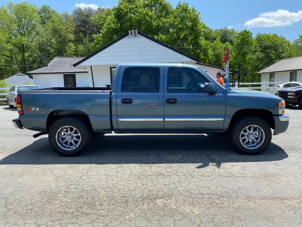 2007 GMC Sierra 1500 Classic SLT 4dr Crew Cab 4WD 5 8 ft SB - cars for sale in Walkertown, NC – photo 5