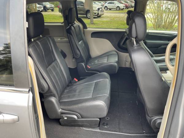 2015 CHRYSLER TOWN & COUNTRY Touring 4dr Mini Van stock 11414 - cars for sale in Conway, SC – photo 15