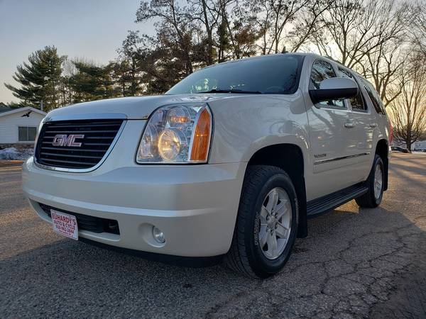 2011 GMC Yukon SLT SUV - - by dealer - vehicle for sale in New London, WI