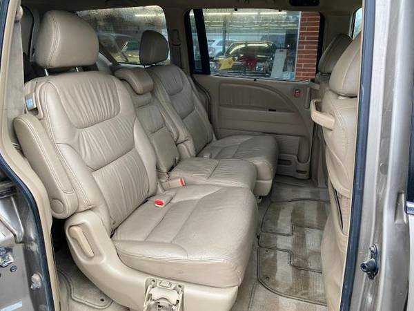 2005 Honda Odyssey EX w/ Leather - cars & trucks - by dealer -... for sale in Adel, IA – photo 4