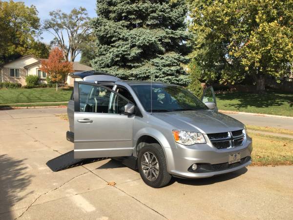 2017 Dodge Grand Caravan SXT Wheelchair Van Price Reduced! - cars &... for sale in Omaha, NE – photo 3