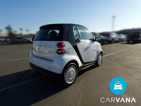 2013 smart fortwo Pure Hatchback Coupe 2D coupe White - FINANCE... for sale in Palmdale, CA – photo 11