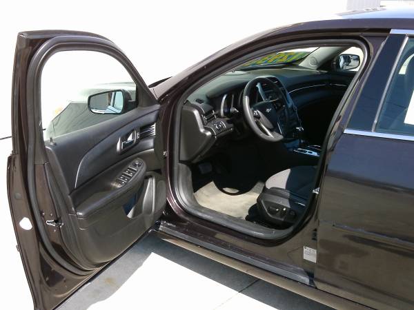 2015 Chevrolet Malibu LT-Nice Sedan! Reliable! Economical! - cars &... for sale in Silvis, IA – photo 9