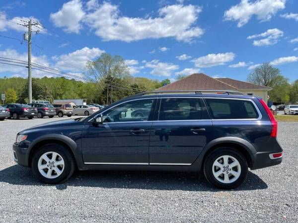 2010 Volvo XC70 - I6 Navigation, Sunroof, Heated Leather, Books for sale in Dagsboro, DE 19939, MD – photo 2