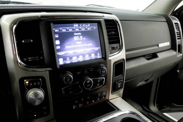 HEATED COOLED LEATHER! SUNROOF! 2017 Ram 1500 LARAMIE 4WD Crew Cab for sale in clinton, OK – photo 8