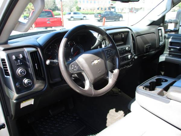 2015 Chevrolet Silverado 3500HD CREW CAB, 4X4, DIESEL, LT, UTILITY for sale in south amboy, IL – photo 9