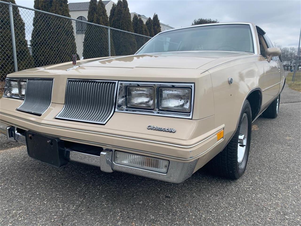 1981 Oldsmobile Cutlass Supreme for sale in Milford City, CT – photo 6