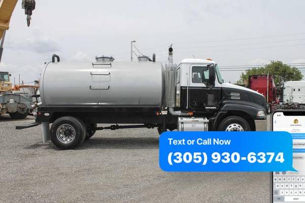 2009 Mack Pinnacle 2,650 Gallon Septic Truck For Sale *WE FINANCE BAD for sale in Miami, FL – photo 6