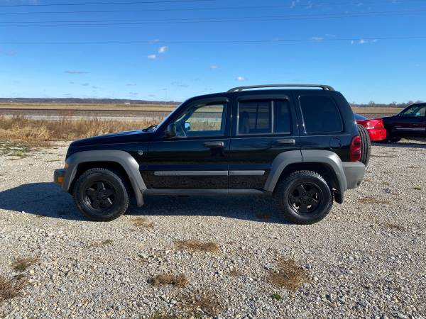 2006 Jeep Liberty 4X4 Low Miles! - cars & trucks - by dealer -... for sale in Winfield, MO – photo 6
